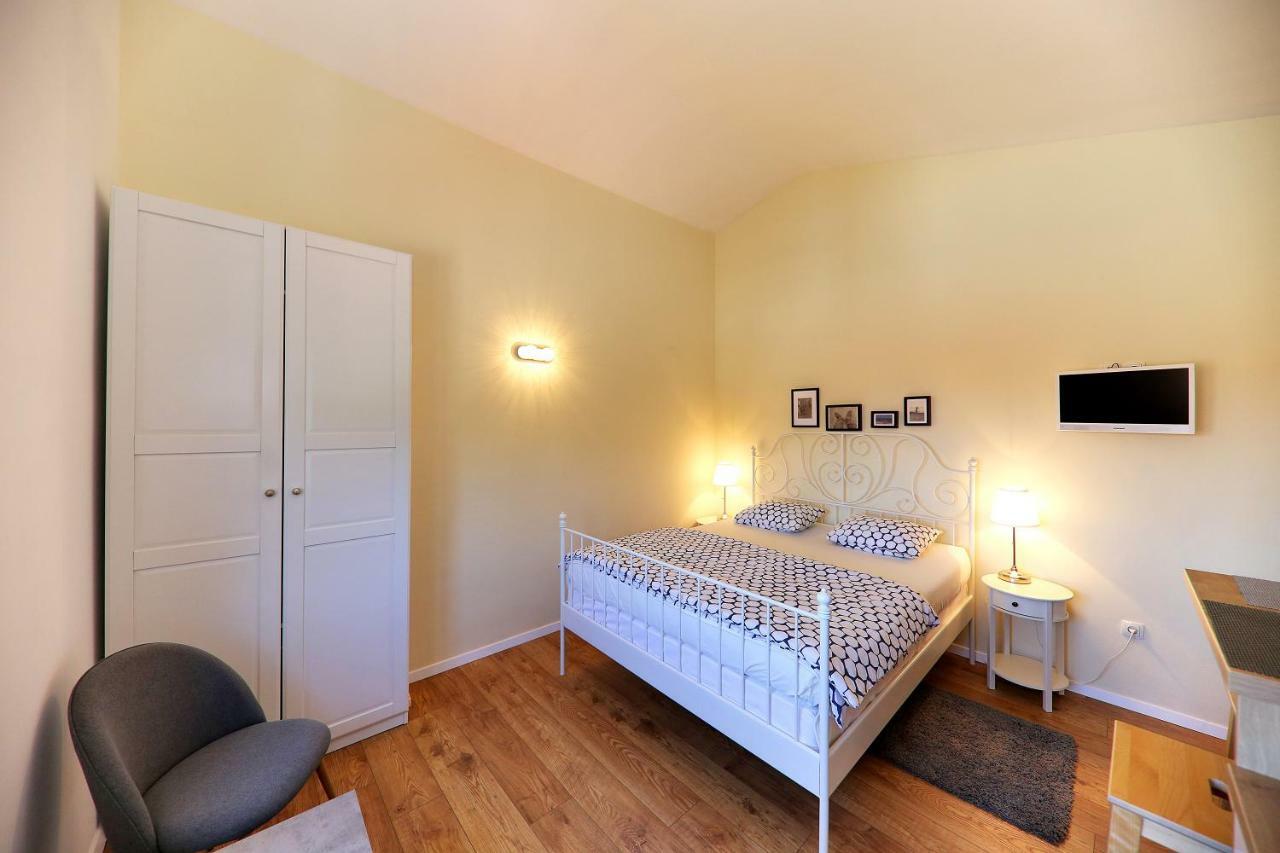 Apartments Meri-Puntamika ザダル エクステリア 写真