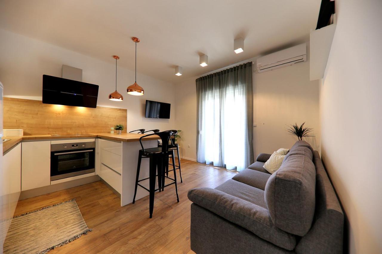Apartments Meri-Puntamika ザダル エクステリア 写真
