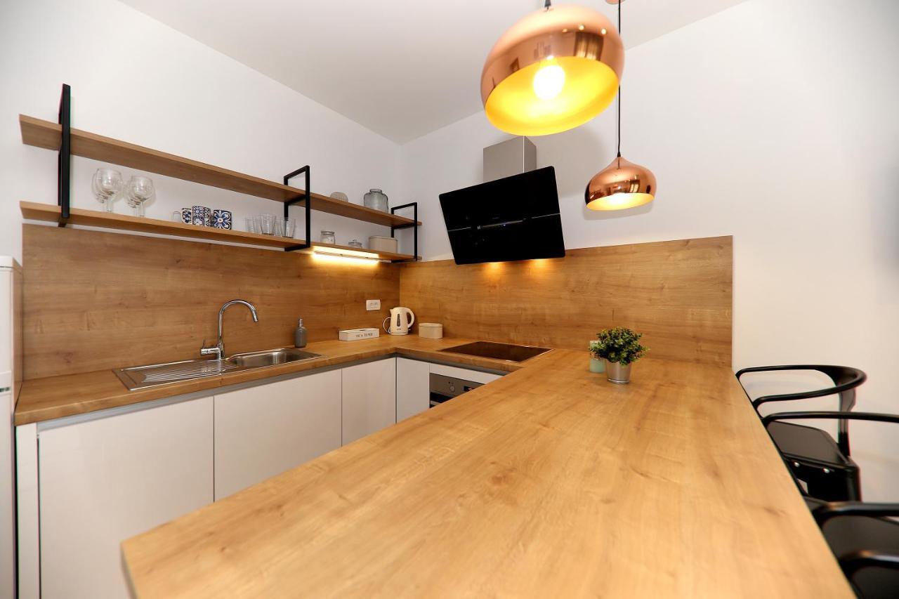 Apartments Meri-Puntamika ザダル エクステリア 写真