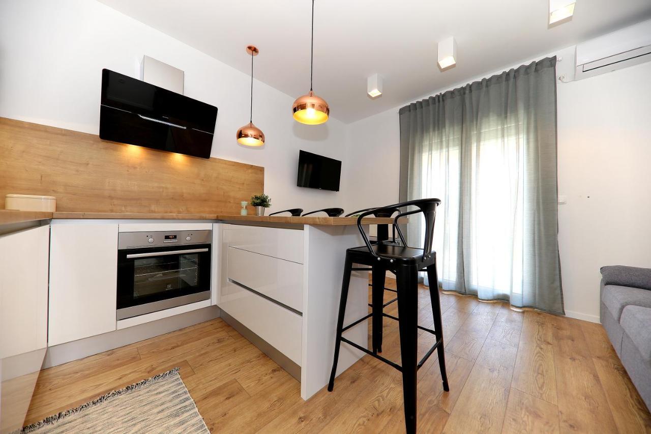 Apartments Meri-Puntamika ザダル エクステリア 写真